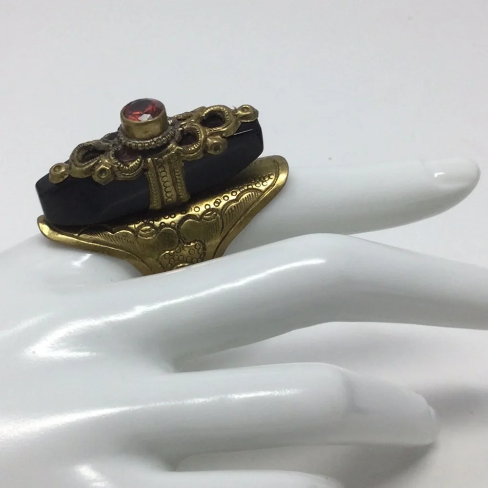 Unusual Tibetan Genuine Black Onyx - Picture 3 of 7